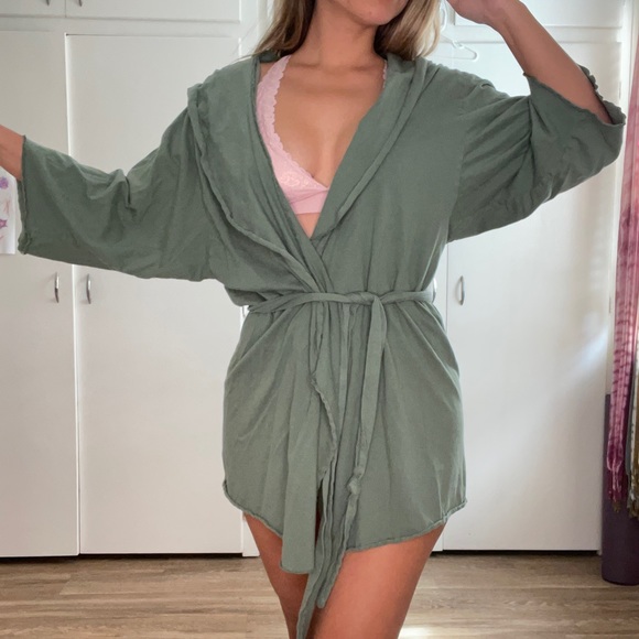 Una Pluma Organic Hooded Robe lightweight - Picture 2 of 4